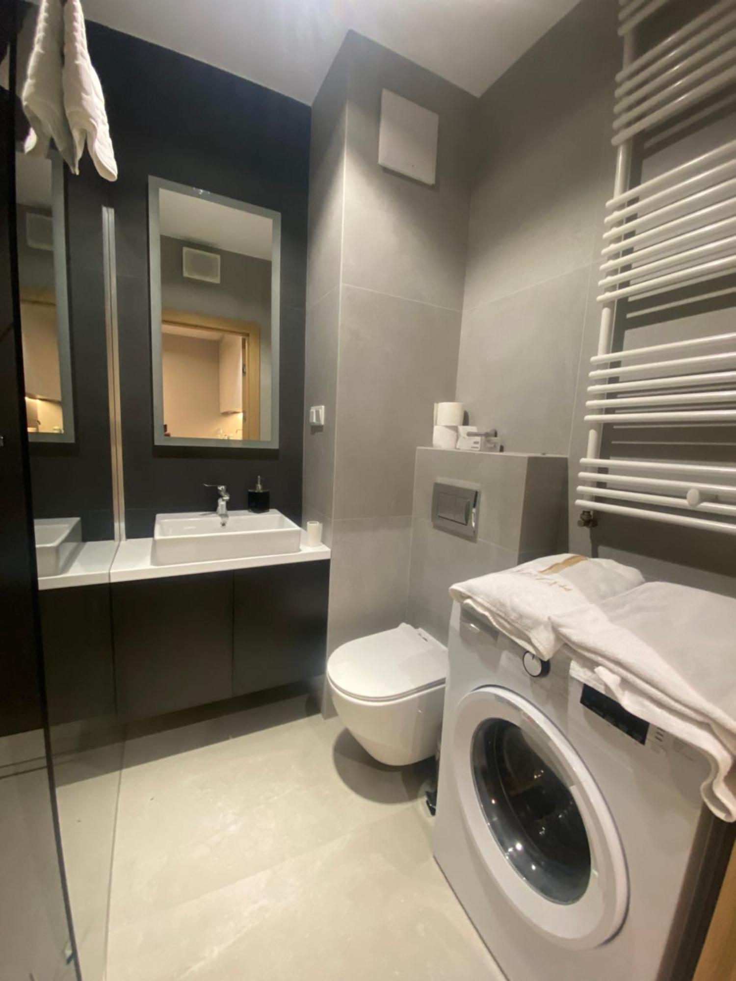 Wiktoryn 6 Piekne Nowe Apartamenty Z Duzymi Balkonami Warschau Buitenkant foto